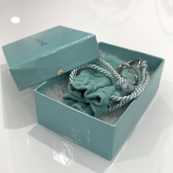 Authentic Tiffany & Co. Open Heart Ring - Picture 5 of 9